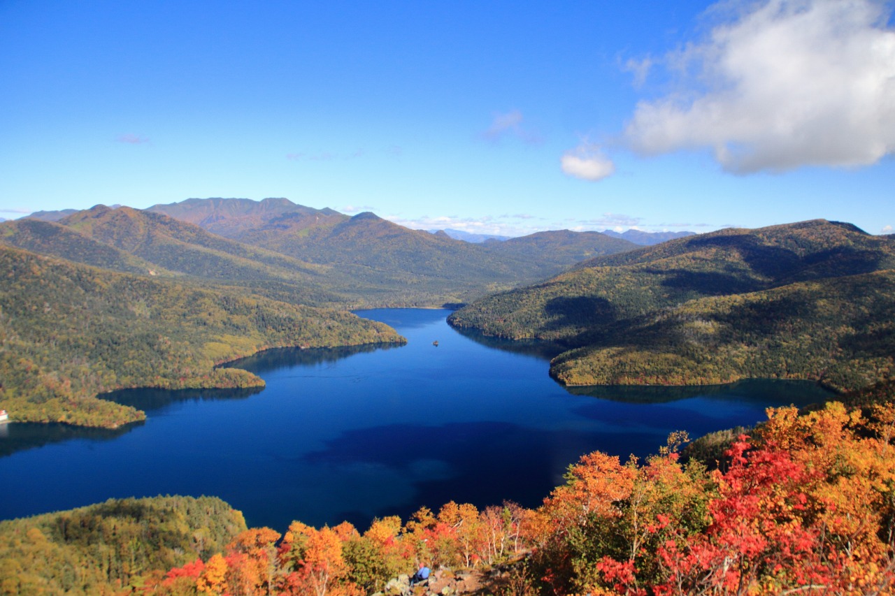 白雲山から望む然別湖